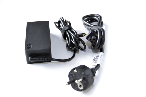 Lenovo 65W Standard AC Adapter USB Type-C (01)